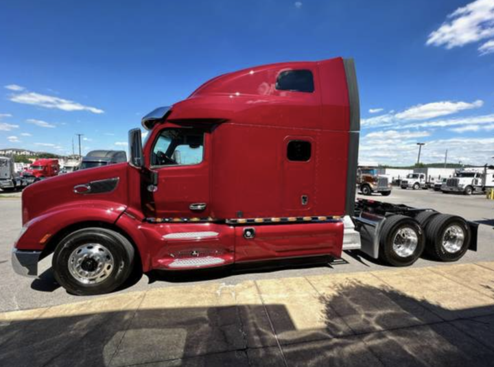 this image shows mobile truck repair in Schaumberg, IL